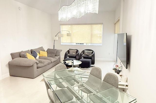 19900 E Country Club Drive 418, Miami, FL 33180