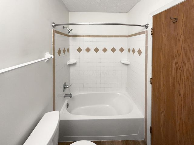 6800 Barker Drive, Canal Winchester, OH 43110