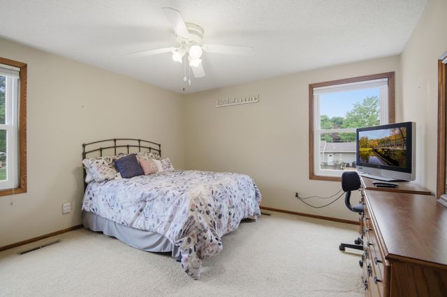 2000 9th Street SW, Austin, MN 55912