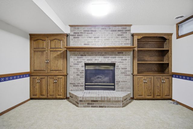 2000 9th Street SW, Austin, MN 55912