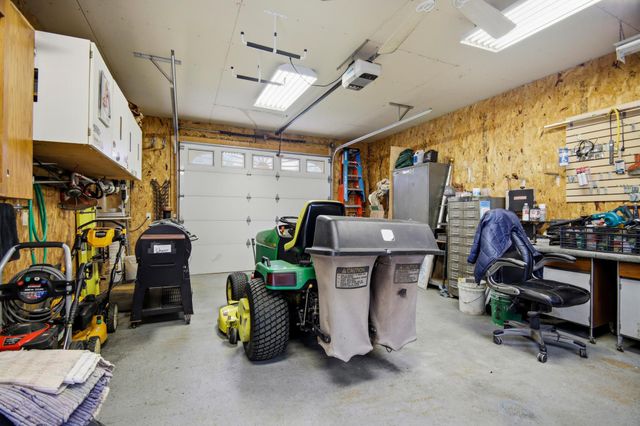 2000 9th Street SW, Austin, MN 55912