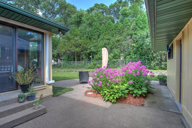 2850 Holly Street S, Cambridge, MN 55008