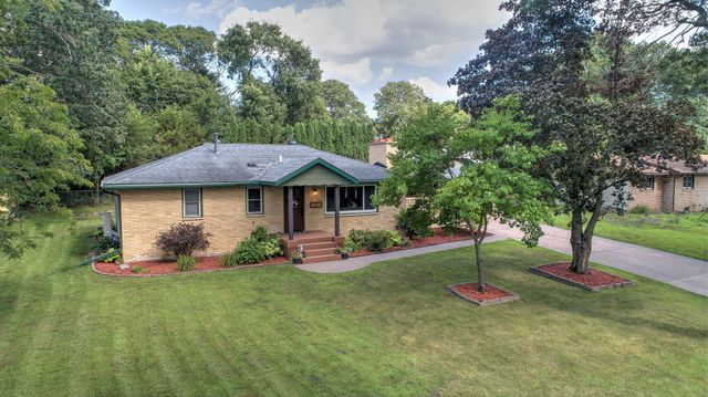 2850 Holly Street S, Cambridge, MN 55008