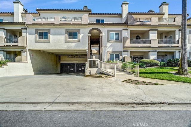 1516 Pacific Coast Highway 103, Huntington Beach, CA 92648