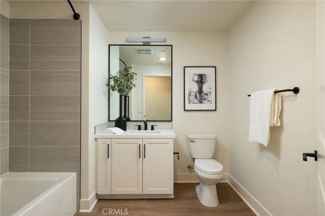 414 Main St. 410, Huntington Beach, CA 92648