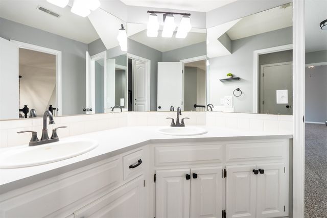 4103 N Tara Cir, Wichita, KS 67226