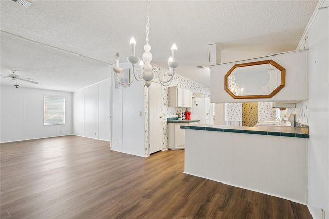 6710 36TH AVENUE E 282, Palmetto, FL 34221