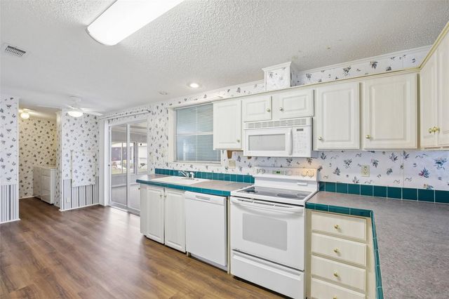 6710 36TH AVENUE E 282, Palmetto, FL 34221