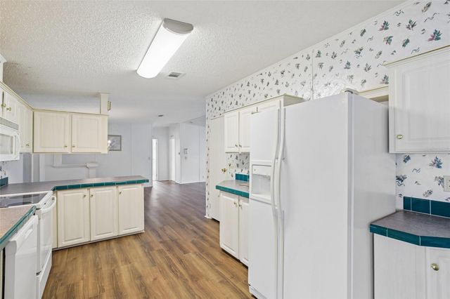 6710 36TH AVENUE E 282, Palmetto, FL 34221