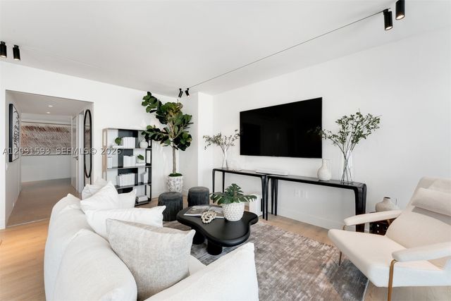 6799 Collins Ave LPH02, Miami Beach, FL 33141