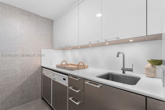 6799 Collins Ave LPH02, Miami Beach, FL 33141