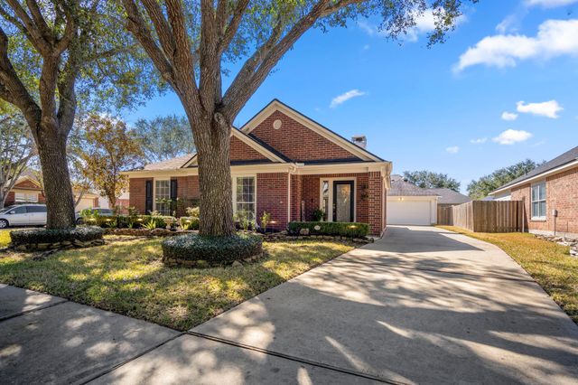 3703 Pelican Lake Drive, Richmond, TX 77406