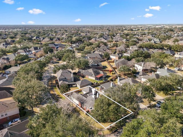3703 Pelican Lake Drive, Richmond, TX 77406