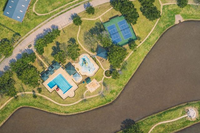 3703 Pelican Lake Drive, Richmond, TX 77406