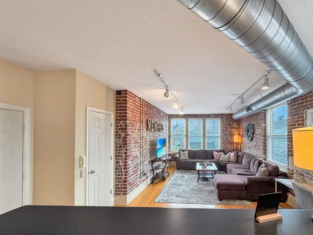 77 Vance Ave Apt 301, Memphis, TN 38103