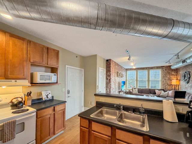 77 Vance Ave Apt 301, Memphis, TN 38103