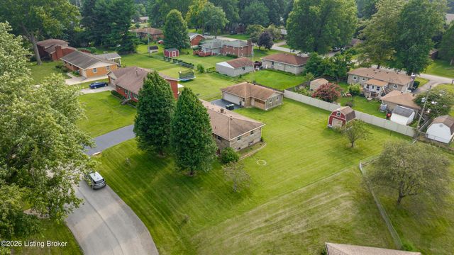 4902 Kay Ave, Jeffersontown, KY 40299