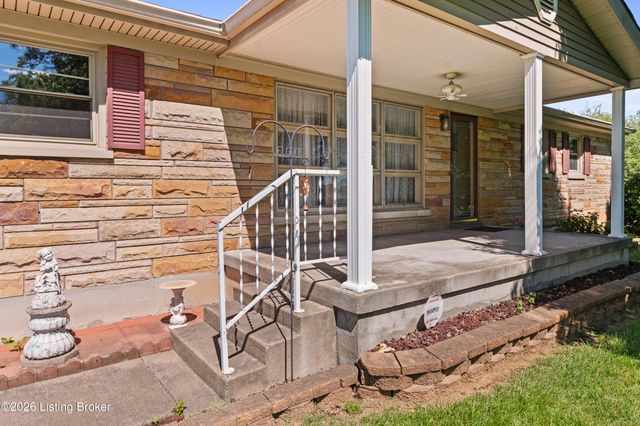 4902 Kay Ave, Jeffersontown, KY 40299