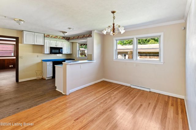 4902 Kay Ave, Jeffersontown, KY 40299