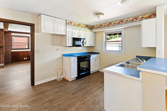 4902 Kay Ave, Jeffersontown, KY 40299
