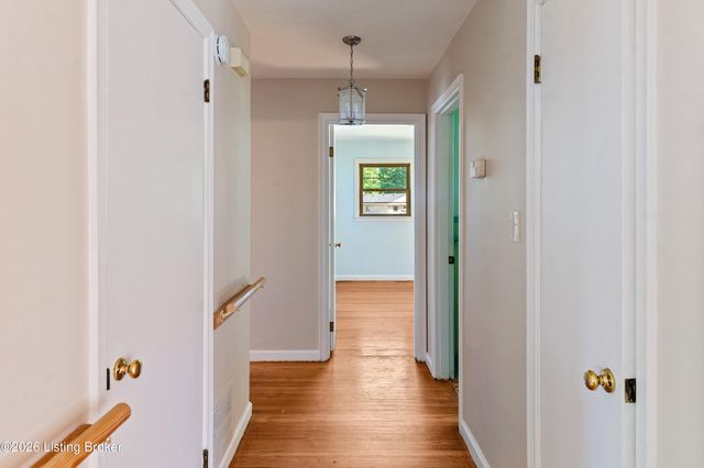 4902 Kay Ave, Jeffersontown, KY 40299