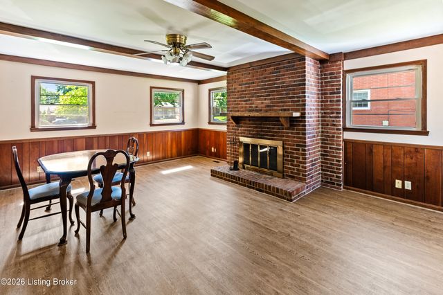 4902 Kay Ave, Jeffersontown, KY 40299