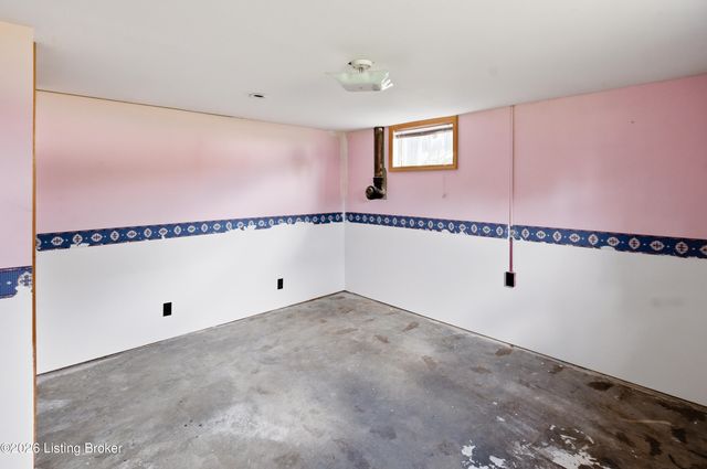 4902 Kay Ave, Jeffersontown, KY 40299