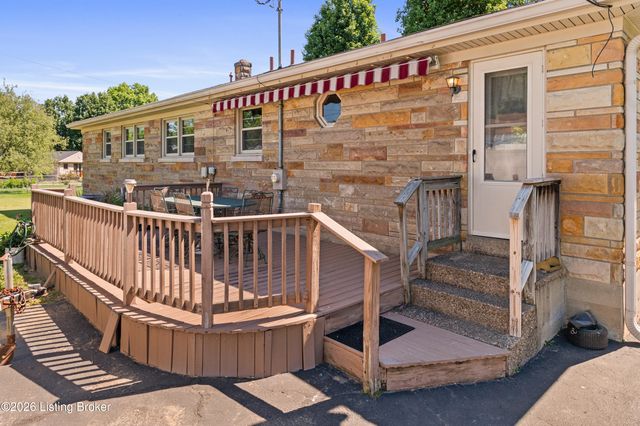 4902 Kay Ave, Jeffersontown, KY 40299