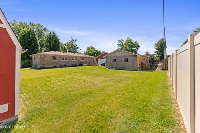 4902 Kay Ave, Jeffersontown, KY 40299