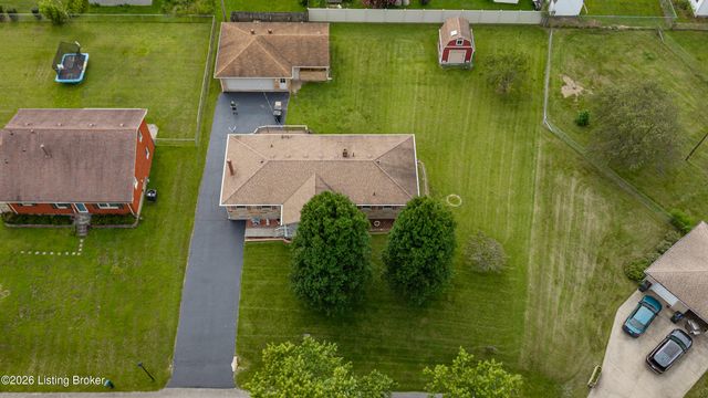 4902 Kay Ave, Jeffersontown, KY 40299