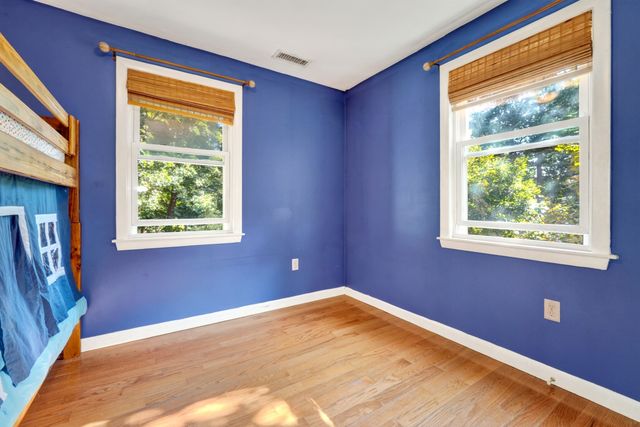 203 Lakeview Ave, Tyngsborough, MA 01879