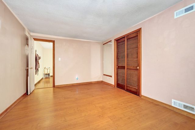 203 Lakeview Ave, Tyngsborough, MA 01879