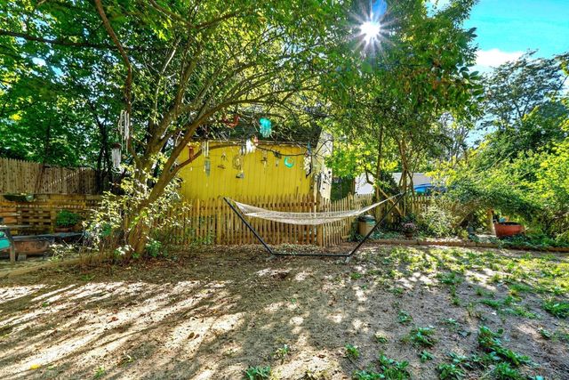 203 Lakeview Ave, Tyngsborough, MA 01879