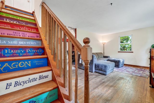 203 Lakeview Ave, Tyngsborough, MA 01879