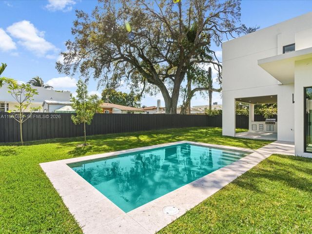 2606 SW 19th St, Miami, FL 33145