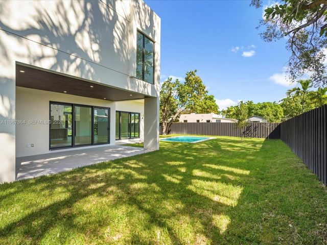 2606 SW 19th St, Miami, FL 33145