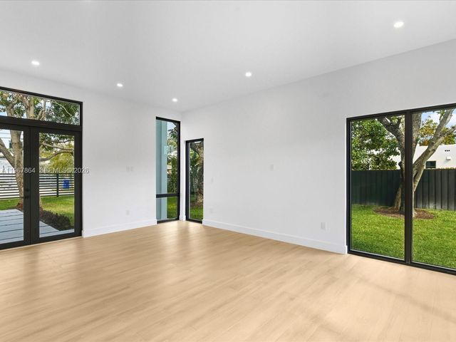 2606 SW 19th St, Miami, FL 33145