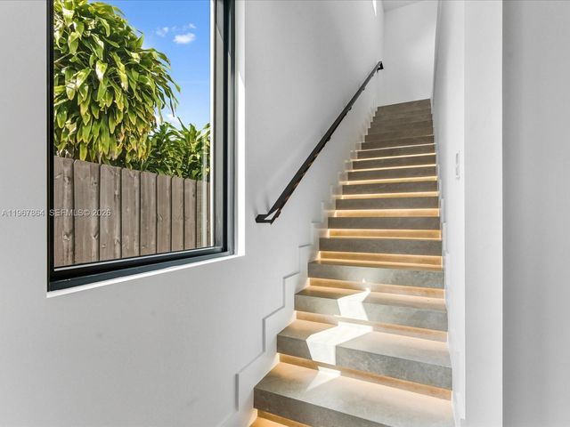 2606 SW 19th St, Miami, FL 33145