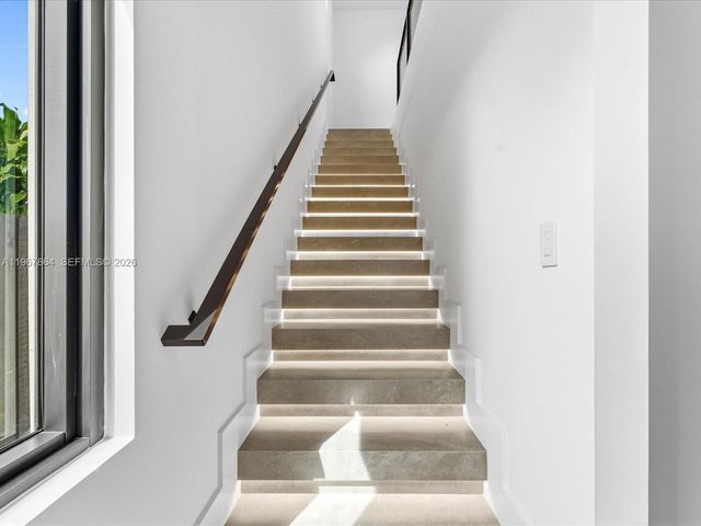 2606 SW 19th St, Miami, FL 33145