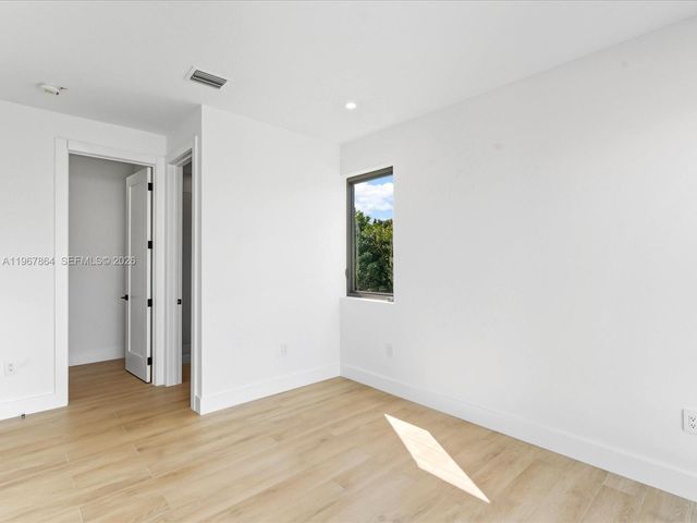 2606 SW 19th St, Miami, FL 33145