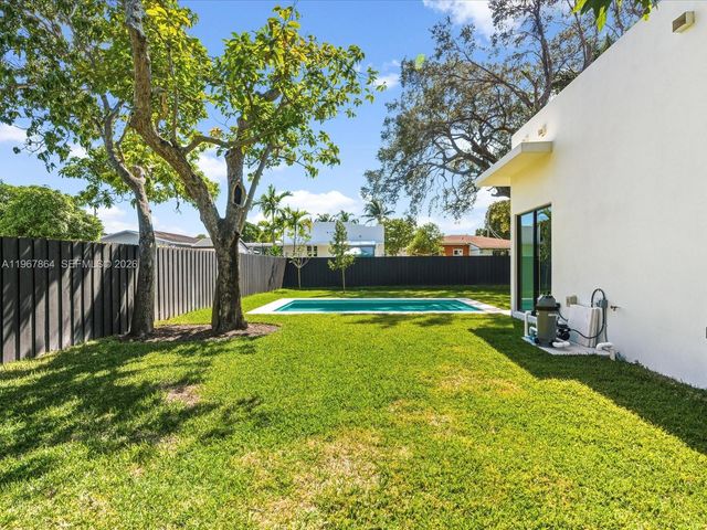 2606 SW 19th St, Miami, FL 33145