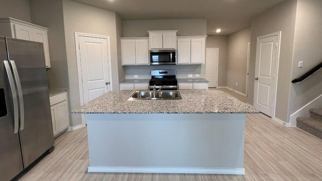 905 INGALLS PARK Lane, Fort Worth, TX 76131