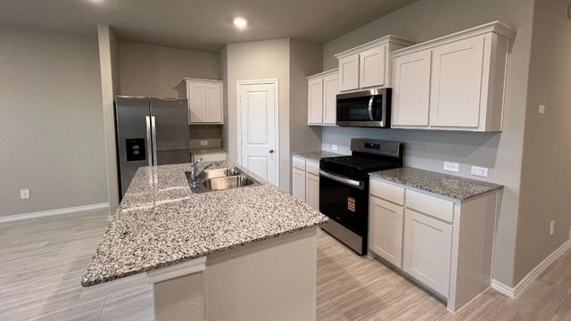 905 INGALLS PARK Lane, Fort Worth, TX 76131