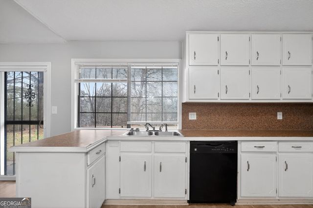 1004 Fairview Road, Ellenwood, GA 30294