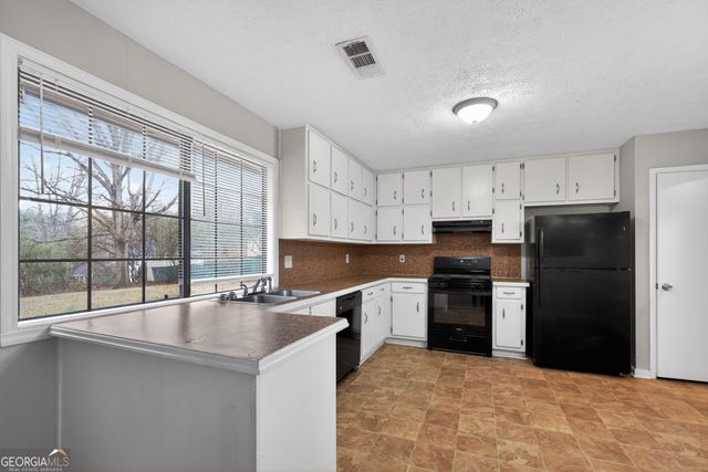 1004 Fairview Road, Ellenwood, GA 30294