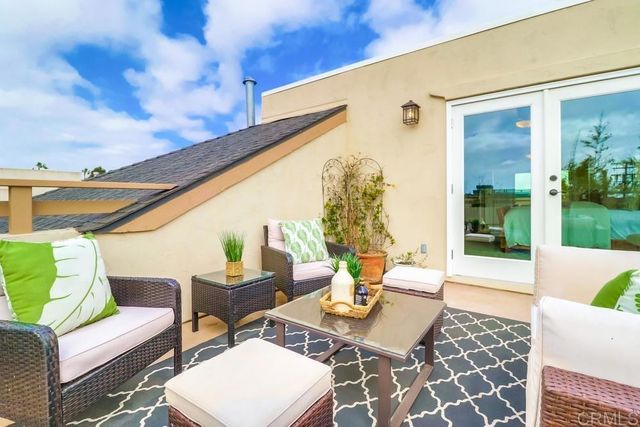 1147 Hornblend Street, San Diego, CA 92109
