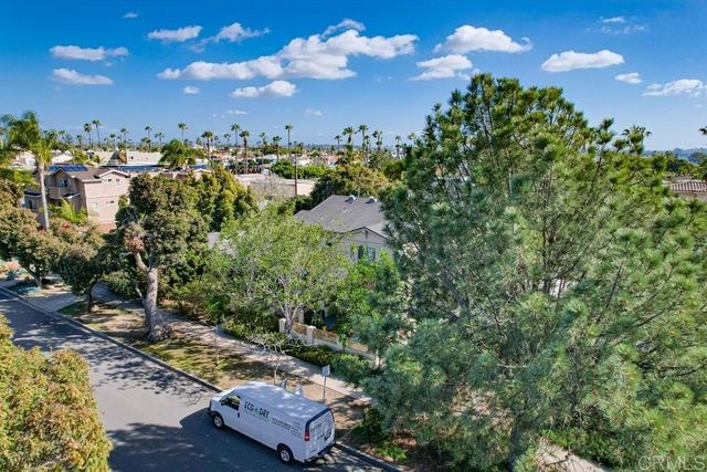 1147 Hornblend Street, San Diego, CA 92109