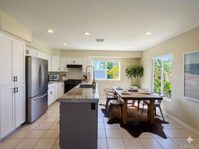 1147 Hornblend Street, San Diego, CA 92109