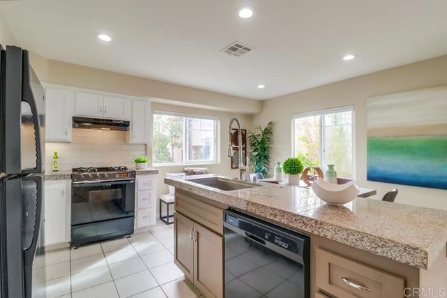 1147 Hornblend Street, San Diego, CA 92109
