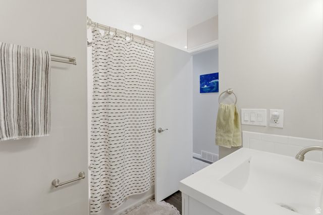 7522 W TAM DR, Magna, UT 84044